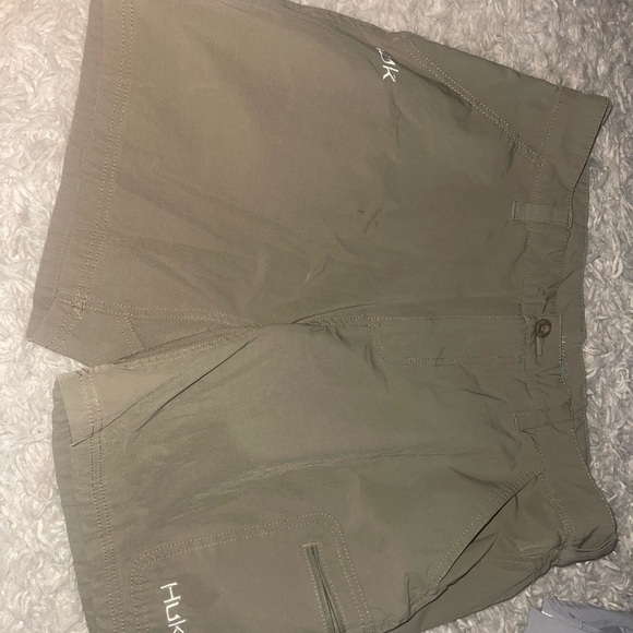 Huk Men's Khaki Athletic Shorts - Picture 1 of 2